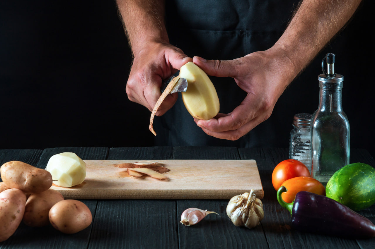 Preparación organizada de una comida cotidiana
